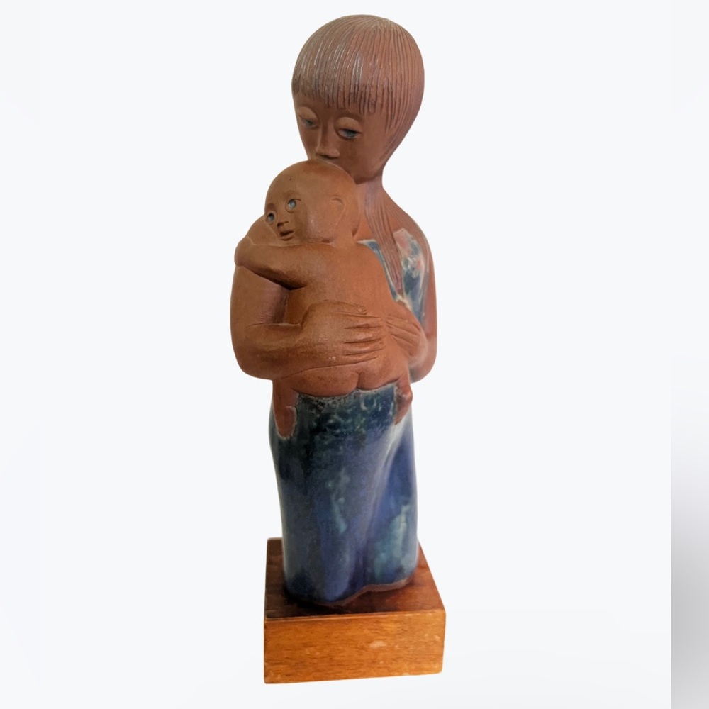 Noel Osteroff for Robert Maxwell Studio Mother and Child Statue
